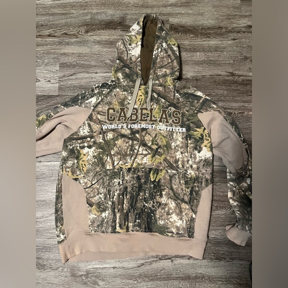 Barely used cabelas hoodie - Picture 1 of 2